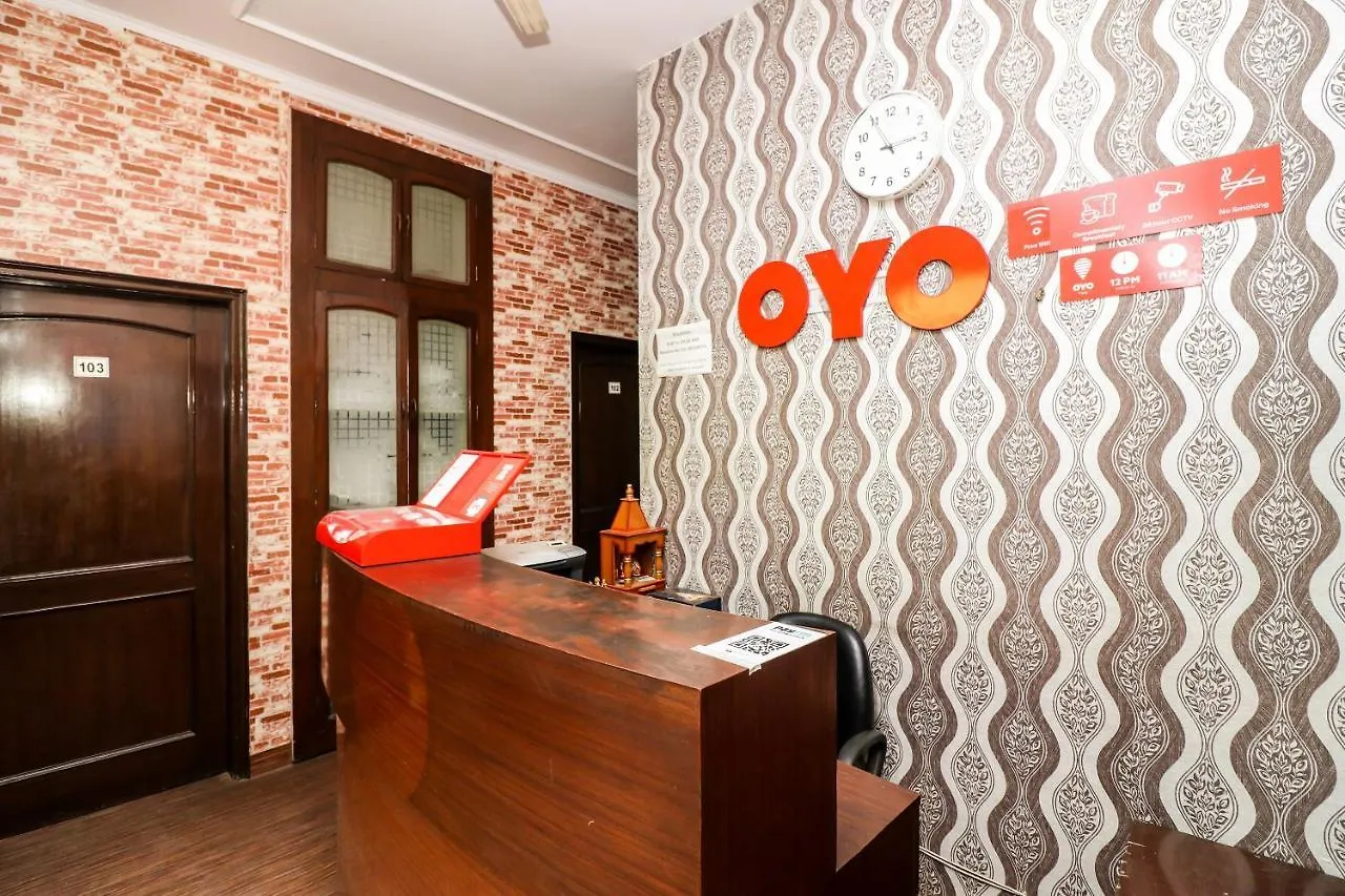 Oyo 10583 Hotel Amigo グルガウン