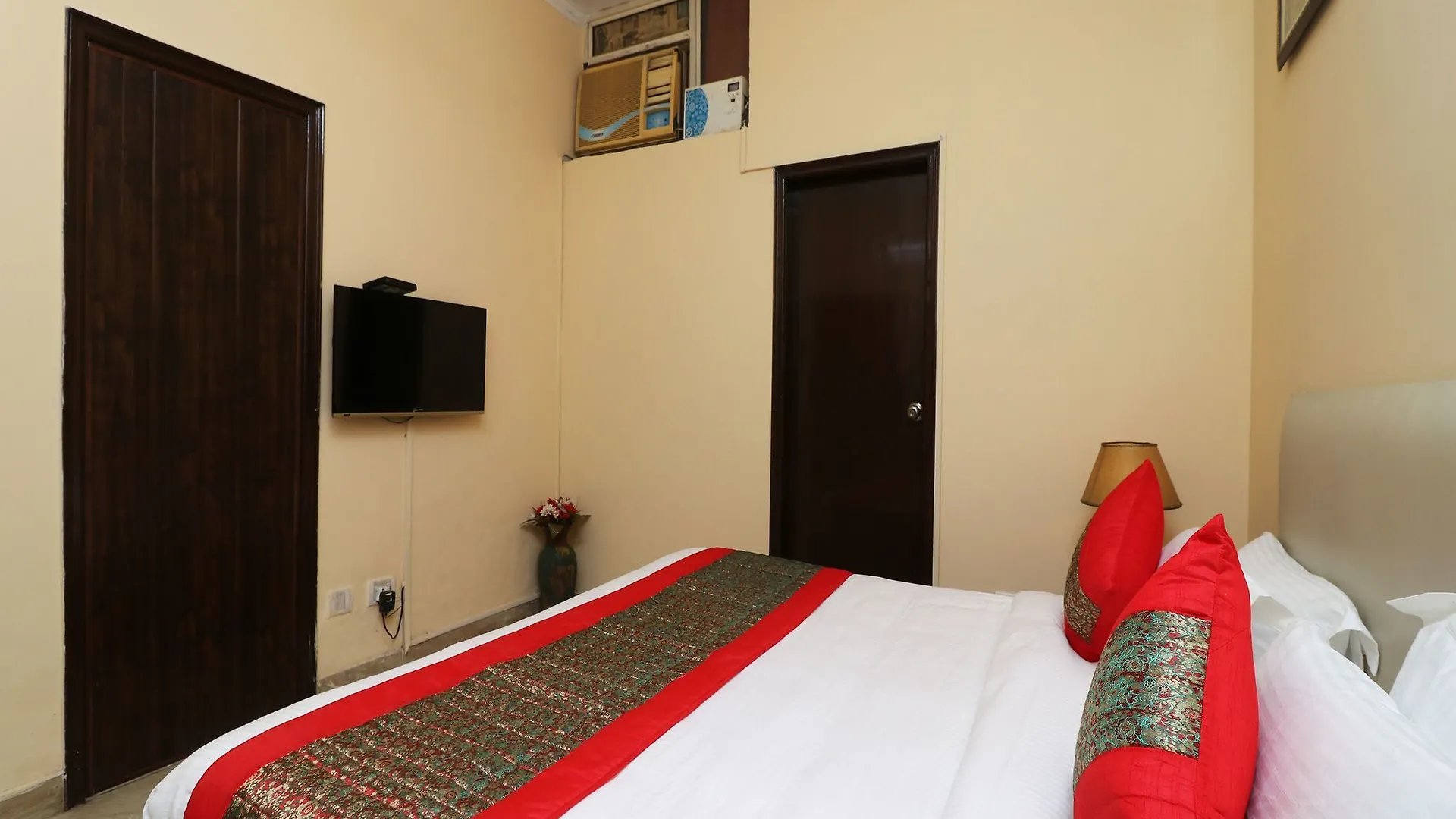 Oyo 10583 Hotel Amigo グルガウン